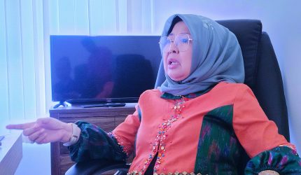Baiq Isvie Rupaeda Ketua DPRD NTB beri peringatan kepada Sekda baru terkait perbaikan birokrasi dan keuangan daerah