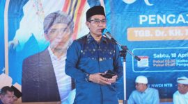 Kepala Biro Kesra NTB H. Amir saat membacakan sambutan Gubernur dalam acara Halalbihalal NWDI di Mataram.