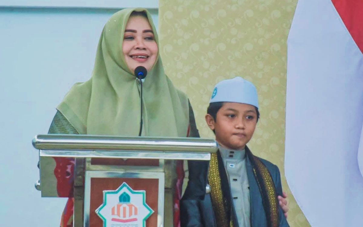 Wakil Gubernur NTB Indah Dhamayanti Putri saat menghadiri Halalbihalal RKB-WRKB Pulau Lombok di Auditorium UIN Mataram.