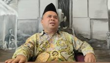 TGH Najamudin Mustafa memberikan pernyataan terkait arah persidangan kasus dugaan gratifikasi DPRD NTB yang dinilai melenceng dari substansi utama.
