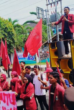 Utang Rp70 Miliar Picu Amarah Mahasiswa, IMM Dompu Kepung DPRD dan Kantor Bupati