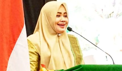 Indah Damayanti Putri dan Saharjo IPPAT NTB dalam kegiatan upgrading Hari Kartini NTB