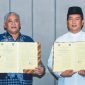 Gubernur NTB Lalu Muhamad Iqbal bersama Rektor UNY saat penandatanganan MoU kerja sama penguatan SDM di Mataram.