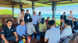 Perwakilan Pemprov NTB menerima kunjungan direksi PT Pilar Bahtera Energi di kawasan Sirkuit Mandalika untuk membahas peluang investasi industri dan energi.