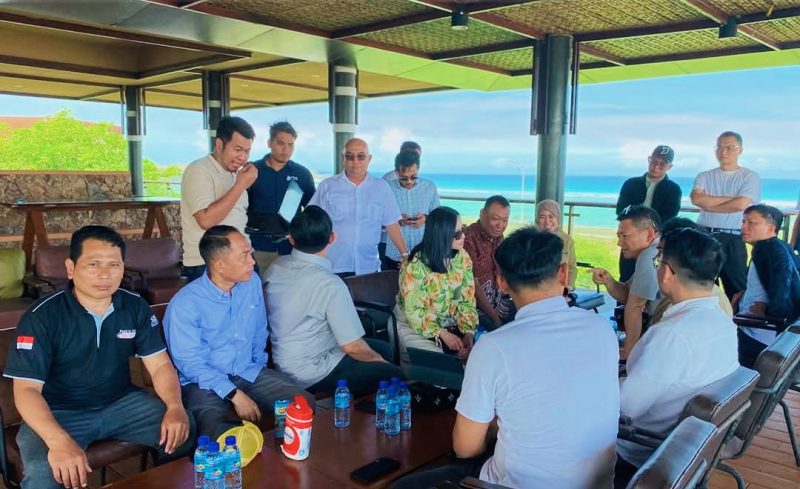 Perwakilan Pemprov NTB menerima kunjungan direksi PT Pilar Bahtera Energi di kawasan Sirkuit Mandalika untuk membahas peluang investasi industri dan energi.