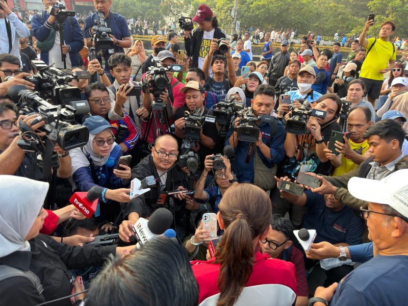 Ketua Dewan Pers, Komaruddin Hidayat, saat menyampaikan pernyataan dalam peringatan World Press Freedom Day 2026 di Jakarta.