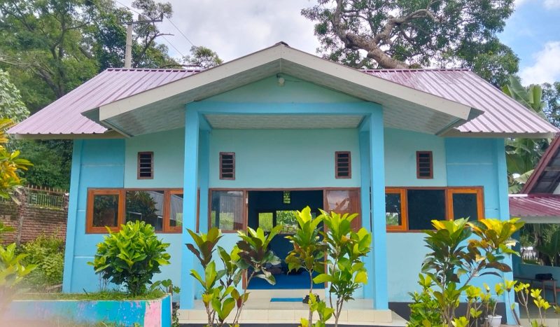 Perpustakaan SDN Sowa di Kecamatan Soromandi, Kabupaten Bima yang telah direvitalisasi sebagai ruang belajar baru bagi siswa di wilayah pesisir.