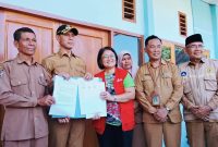 Peresmian perpustakaan SDN Sowa yang sebelumnya terbengkalai sejak 2012 usai direvitalisasi oleh YAPPIKA dan YISA Ambalawi di Kecamatan Soromandi, Kabupaten Bima.