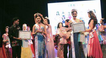 Momen penobatan pemenang Puteri Anak dan Puteri Remaja NTB 2026 pada malam Grand Final di Taman Budaya NTB yang berlangsung meriah dan penuh haru.