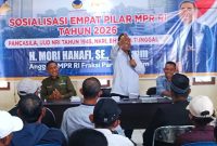 Anggota DPR RI Mori Hanafi saat menggelar Sosialisasi 4 Pilar Kebangsaan di Kota Bima yang dihadiri mahasiswa, tokoh pemuda, tokoh masyarakat, tokoh agama, organisasi kepemudaan, dan masyarakat umum.