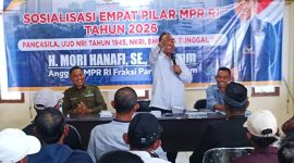 Anggota DPR RI Mori Hanafi saat menggelar Sosialisasi 4 Pilar Kebangsaan di Kota Bima yang dihadiri mahasiswa, tokoh pemuda, tokoh masyarakat, tokoh agama, organisasi kepemudaan, dan masyarakat umum.