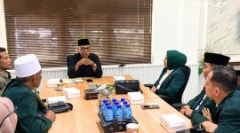 Terlihat Ketua DPW PBB NTB Nadirah bersama jajaran pengurus saat melakukan audiensi dengan KPU Provinsi NTB di Mataram. Pertemuan tersebut membahas dinamika kepengurusan partai, perkembangan regulasi kepemiluan pasca putusan Mahkamah Konstitusi, serta kesiapan menghadapi tahapan Pemilu 2029.