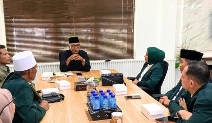 Ketua DPW PBB NTB Nadirah bersama jajaran pengurus saat audiensi dengan KPU NTB membahas kepengurusan partai, regulasi pemilu pasca putusan MK, SIPOL, dan persiapan verifikasi peserta Pemilu 2029.