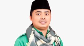 Terlihat Ketua Komisi I DPRD NTB Moh Akri saat memberikan keterangan terkait pelunasan utang RSUP NTB. Ia meminta Pemerintah Provinsi NTB menjadikan keberhasilan tersebut sebagai momentum untuk meningkatkan kualitas pelayanan kesehatan bagi masyarakat.