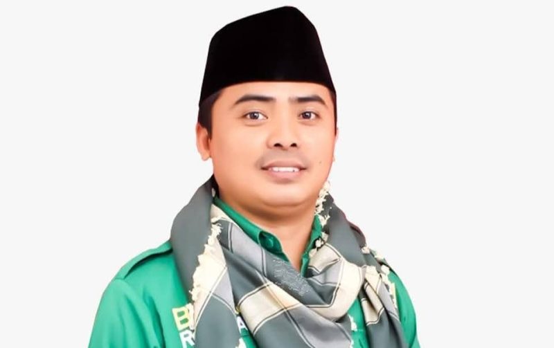 Terlihat Ketua Komisi I DPRD NTB Moh Akri saat memberikan keterangan terkait pelunasan utang RSUP NTB. Ia meminta Pemerintah Provinsi NTB menjadikan keberhasilan tersebut sebagai momentum untuk meningkatkan kualitas pelayanan kesehatan bagi masyarakat.