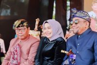 Terlihat Anggota DPRD NTB Lalu Arif Rahman Hakim bersama sejumlah anggota DPRD NTB lainnya.