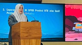 Terlihat Wakil Gubernur NTB Hj. Indah Damayanti Putri saat menghadiri rapat paripurna DPRD NTB terkait pengesahan Raperda Perubahan Perda Pajak Daerah dan Retribusi Daerah yang diproyeksikan menambah PAD hingga Rp160 miliar.