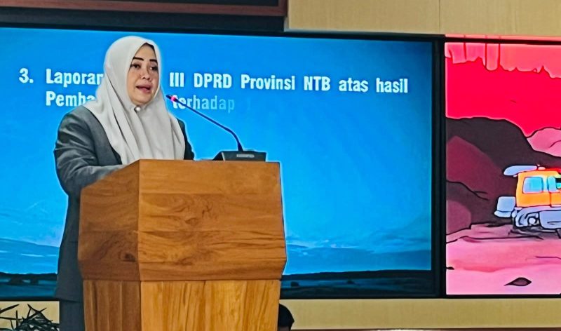 Terlihat Wakil Gubernur NTB Hj. Indah Damayanti Putri saat menghadiri rapat paripurna DPRD NTB terkait pengesahan Raperda Perubahan Perda Pajak Daerah dan Retribusi Daerah yang diproyeksikan menambah PAD hingga Rp160 miliar.