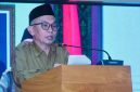 Sekretaris Daerah (Sekda) Provinsi NTB Abul Chair, Ak, menyampaikan tanggapan Pemerintah Provinsi NTB terhadap lima Raperda prakarsa DPRD NTB dalam rapat paripurna yang membahas Bale Mediasi, perlindungan petani, pencegahan pinjaman online ilegal dan judi online, sumbangan dana pendidikan, serta tata kelola pertambangan yang berpihak kepada masyarakat.