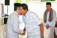 Terlihat suasana hangat dan penuh keakraban antara pimpinan daerah Kabupaten Lombok Timur dalam momentum halal bihalal Idul Adha yang mendapat apresiasi dari BAPERA Lombok Timur karena dinilai mencerminkan harmoni kepemimpinan dan kebersamaan dalam membangun daerah.