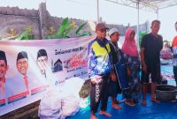 Ketua DPW PKS NTB, Uhibbussa Adi, bersama pengurus dan kader PKS saat pelaksanaan penyembelihan hewan kurban di Kantor DPW PKS NTB, Mataram, dalam rangka Hari Raya Idul Adha 1447 Hijriah.