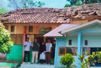 Perpustakaan SDN Sowa di Kecamatan Soromandi, Kabupaten Bima yang telah direhabilitasi oleh YAPPIKA ActionAid bersama YISA Ambalawi sebagai bagian dari Program Sekolah Aman.