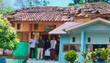 Perpustakaan SDN Sowa di Kecamatan Soromandi, Kabupaten Bima yang telah direhabilitasi oleh YAPPIKA ActionAid bersama YISA Ambalawi sebagai bagian dari Program Sekolah Aman.