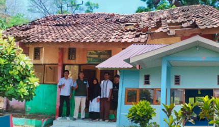 Perpustakaan SDN Sowa Bima yang telah direhabilitasi untuk meningkatkan literasi siswa di wilayah pesisir