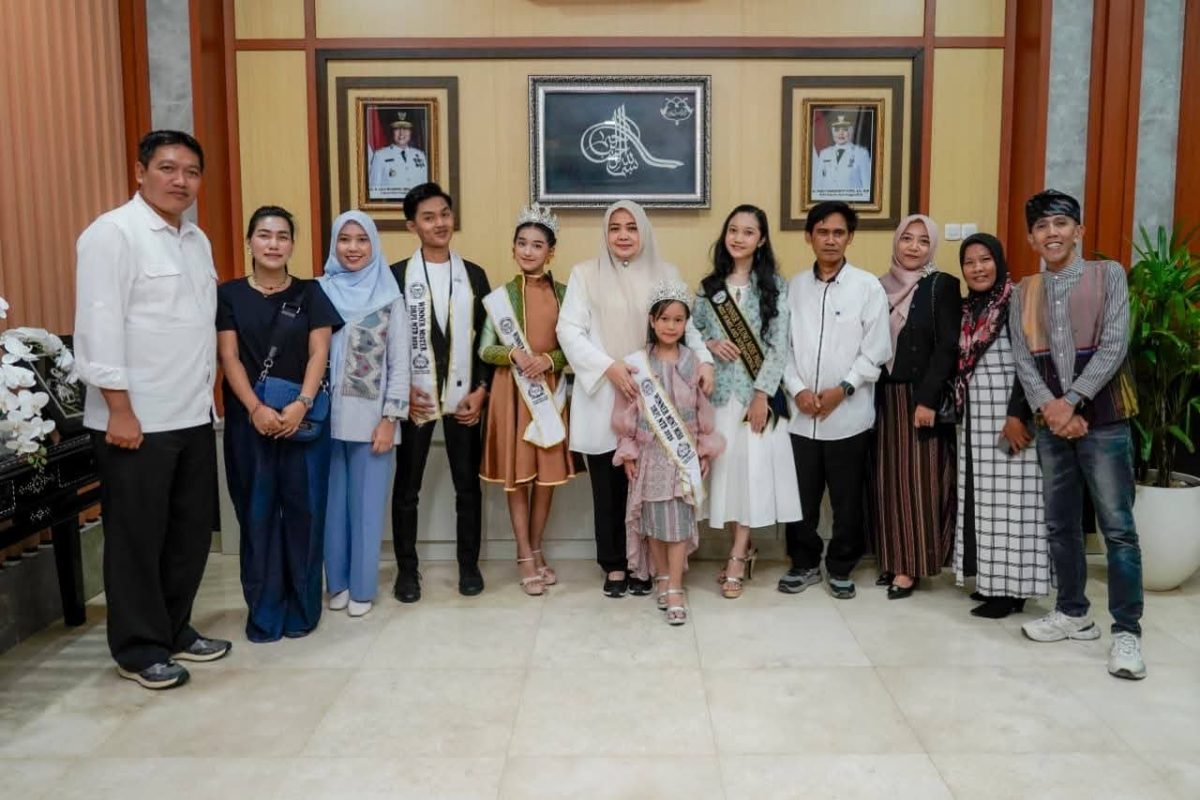 Wakil Gubernur NTB, Indah Dhamayanti Putri (Umi Dinda), menerima audiensi pengurus Duta Remaja Pariwisata Indonesia (DRPI) dan International Youth Tourism Ambassador (IYTA) terkait persiapan pelaksanaan IYTA 2026 di NTB.