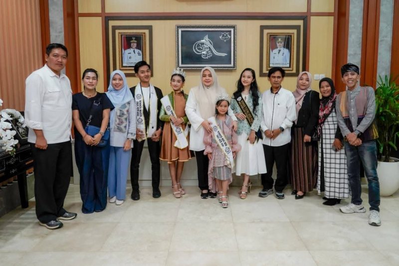 Wakil Gubernur NTB, Indah Dhamayanti Putri (Umi Dinda), menerima audiensi pengurus Duta Remaja Pariwisata Indonesia (DRPI) dan International Youth Tourism Ambassador (IYTA) terkait persiapan pelaksanaan IYTA 2026 di NTB.