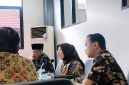 Ketua DPRD NTB Baiq Isvie Rupaeda memimpin Rapat Dengar Pendapat (RDP) bersama Kemenag, aparat penegak hukum, akademisi, MUI, dan pemerhati perempuan serta anak membahas maraknya kasus kekerasan seksual di NTB.