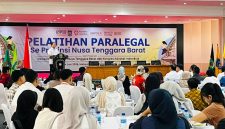 Gubernur NTB Lalu Muhamad Iqbal membuka Pelatihan Paralegal yang menjadi bagian dari Gerakan 1.000 Paralegal di Graha Bhakti Praja Kantor Gubernur NTB, diikuti 200 peserta dari berbagai daerah di Nusa Tenggara Barat.