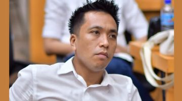 Muhamad Haerudin MS atau Bung Heru, pendiri dan Direktur Seniman Hukum Law Firm, saat memberikan keterangan terkait pentingnya integritas dan profesionalisme dalam profesi advokat di Mataram, NTB, Rabu (10/6/2026).