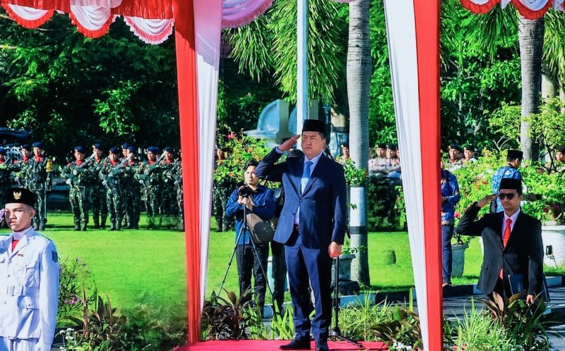 Gubernur NTB, Lalu Muhamad Iqbal, memimpin Upacara Peringatan Hari Lahir Pancasila 2026 di Lapangan Bumi Gora, Kantor Gubernur NTB, dengan mengusung tema Pancasila Pemersatu Bangsa, Fondasi Perdamaian Dunia.