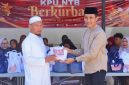 Ketua Divisi Sosialisasi, Pendidikan Pemilih, Partisipasi Masyarakat, dan SDM KPU NTB, Agus Hilman, saat menyampaikan sambutan pada kegiatan penyembelihan hewan kurban Idul Adha 1447 Hijriah di halaman Kantor KPU NTB, Mataram.