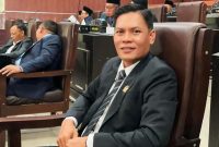 Wakil Ketua Komisi IV DPRD Lombok Timur Ahmad Amrullah memberikan keterangan terkait dugaan penipuan dan praktik jual beli titik dapur Makan Bergizi Gratis (MBG) yang tengah ditangani aparat penegak hukum.