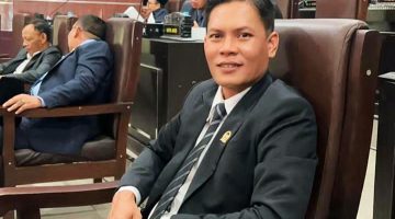 Wakil Ketua Komisi IV DPRD Lombok Timur Ahmad Amrullah memberikan keterangan terkait dugaan penipuan dan praktik jual beli titik dapur Makan Bergizi Gratis (MBG) yang tengah ditangani aparat penegak hukum.