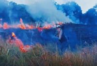 Kondisi kawasan Savana Propok di Taman Nasional Gunung Rinjani (TNGR), Desa Sembalun Lawang, Lombok Timur, saat dilanda kebakaran yang menghanguskan sekitar 98,28 hektare lahan pada Selasa (2/6/2026).