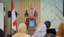 Wakil Gubernur NTB Indah Dhamayanti Putri bersama Ketua TP PKK NTB Sinta M. Iqbal saat meluncurkan program Voice for Equality: Stop Kekerasan Berbasis Gender di Aula Rinjani BPSDMD Provinsi NTB, Mataram.