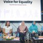 Wakil Gubernur NTB Indah Dhamayanti Putri bersama Ketua TP PKK NTB Sinta M. Iqbal saat meluncurkan program Voice for Equality: Stop Kekerasan Berbasis Gender di Aula Rinjani BPSDMD Provinsi NTB, Mataram.