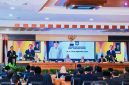 Gubernur NTB Dr. H. Lalu Muhamad Iqbal menyampaikan keterangan kepada awak media usai menghadiri Rapat Paripurna DPRD NTB terkait penyerahan LHP BPK RI Tahun Anggaran 2025 di Kantor Gubernur NTB, Jumat (5/6/2026).