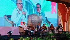 Diskusi publik Rakernas ADVOKAI 2026 di Mataram menghadirkan Wakil Menteri Hukum RI, Hakim Agung, LPSK, Polri, Kejaksaan, dan ICJR untuk membahas implementasi KUHAP Baru serta tantangan penguatan kewenangan advokat dan perlindungan HAM.