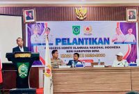 Ketua KONI NTB Mori Hanafi melantik dan mengukuhkan dr. H. Irfan beserta jajaran Pengurus KONI Kabupaten Bima masa bakti 2026-2030 di Aula Kantor Bupati Bima, Sabtu (6/6/2026).