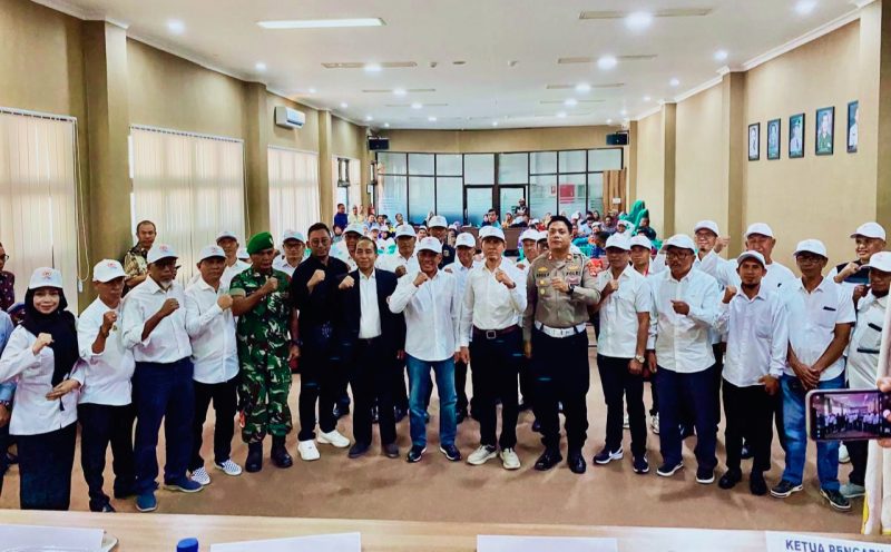 Bupati Bima Ady Mahyudi menghadiri pelantikan Ketua dan Pengurus KONI Kabupaten Bima periode 2026–2030 yang dipimpin Ketua KONI NTB H. Mori Hanafi di Aula Kantor Bupati Bima, Sabtu (6/6/2026).