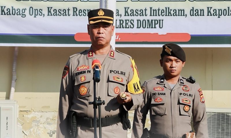 Tim URC Satreskrim Polres Dompu berhasil mengamankan dua terduga pelaku penganiayaan terhadap pelajar yang sempat viral di media sosial dan memicu aksi pemblokiran jalan di Desa O’o.
