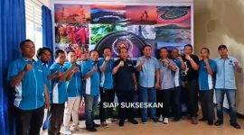 Ketua KONI NTB Mori Hanafi saat mengunjungi Sekretariat PWI NTB di Mataram, Senin (8/6/2026), untuk memberikan dukungan terhadap pelaksanaan Porwada PWI NTB 2026 sekaligus membahas persiapan Porprov NTB dan PON NTB-NTT 2028.