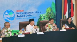 Menteri Lingkungan Hidup/Kepala Badan Pengendalian Lingkungan Hidup (BPLH) Moh. Jumhur Hidayat saat menghadiri peringatan Hari Lingkungan Hidup Nasional 2026. Menteri menyatakan komitmennya memberikan perhatian khusus terhadap berbagai persoalan lingkungan hidup di NTB dan akan melakukan kunjungan kerja pada Juli 2026.