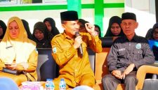 Wakil Bupati Dompu sekaligus Ketua BNK Dompu, Syirajuddin, SH., memberikan sosialisasi bahaya narkoba kepada pelajar MTsN 01 Dompu dalam kegiatan P4GN sebagai upaya pencegahan penyalahgunaan dan peredaran gelap narkotika di kalangan generasi muda.