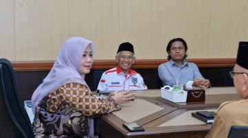 Wakil Gubernur NTB Indah Dhamayanti Putri menerima audiensi DPD APDESI Merah Putih NTB di Mataram. Pertemuan membahas optimalisasi Program Desa Berdaya sebagai upaya mendukung pembangunan desa dan meningkatkan kesejahteraan masyarakat di tengah keterbatasan anggaran.