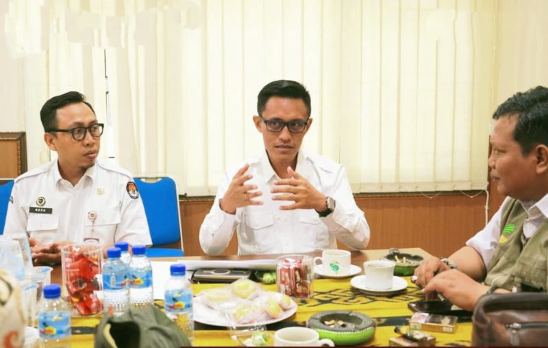 Jajaran KPU NTB melakukan pertemuan dengan Sentra Paramita Mataram di Lombok Barat untuk menjajaki kerja sama pendidikan pemilih bagi kelompok rentan, marjinal, dan pemilih pemula di Nusa Tenggara Barat.